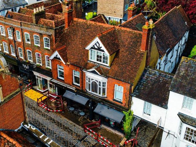Flat for sale in Highfield, Pouchen End