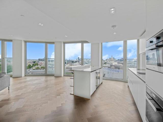 Flat for sale in Greater London