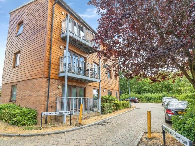 Flat for sale in Broughton Gate, Milton Keynes