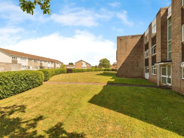 Flat for sale in Yate, South Gloucestershire