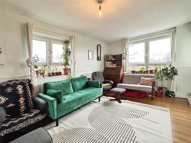 Flat for sale in London Borough of Lewisham, Greater London