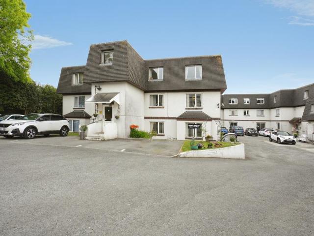 Flat for sale in St Stephen, Cornwall
