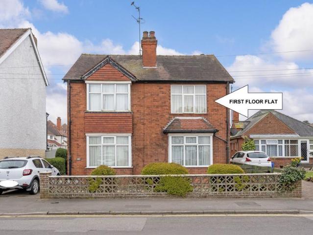 Flat for sale in Seacroft, Belleau
