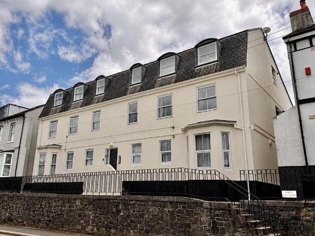 Flat for sale in Pennycomequick, Mount Wise