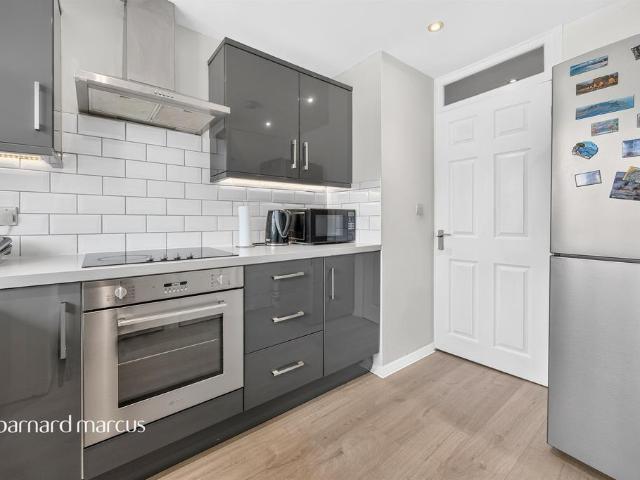Flat for sale in London Borough of Croydon, Greater London