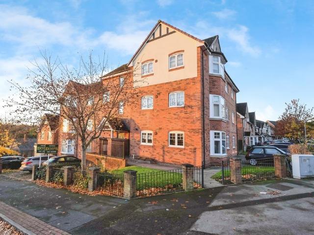 Flat for sale in West Midlands