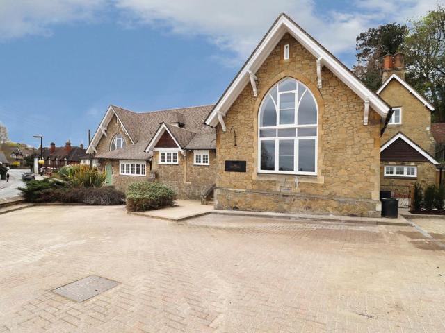 Flat for sale in The Butts, Kent
