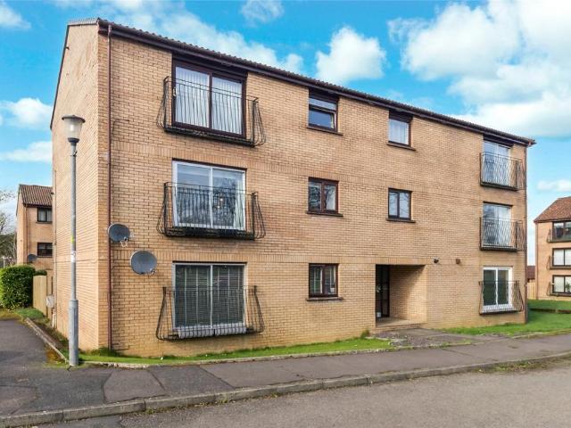 Flat for sale in Brancumhall Estate, Barassie