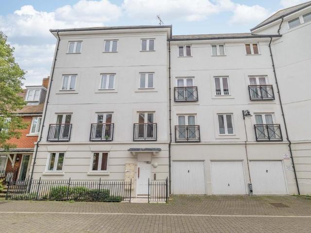 Flat for sale in Harbledown, Canterbury