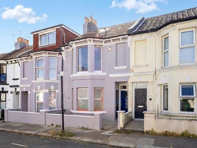 Flat for sale in Aldrington