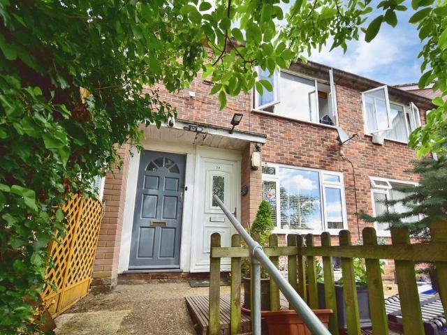 Flat for sale in Midway, Kent