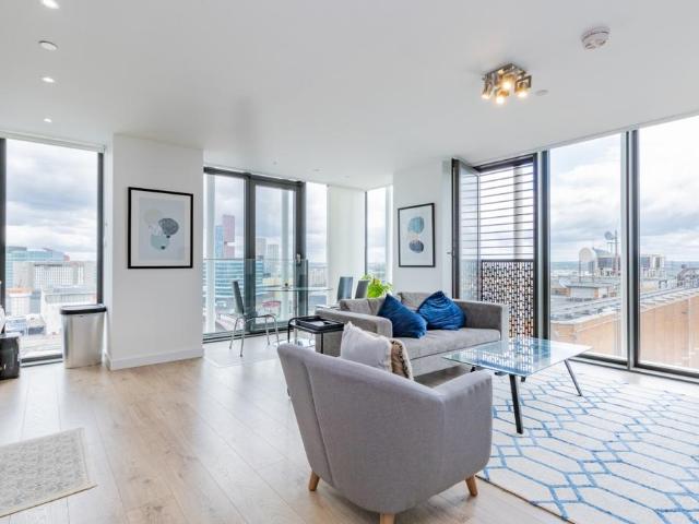 Flat for sale in Stratford Marsh, Greater London