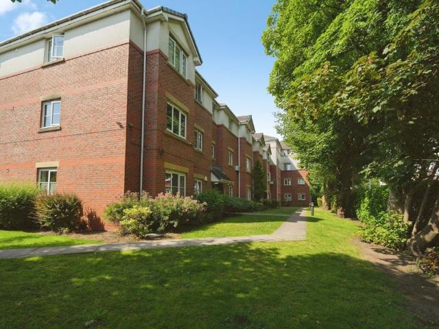 Flat for sale in Kersal, Salford