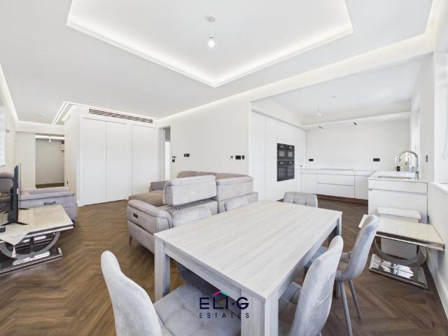 Flat for sale in Brent Cross, Greater London