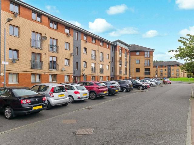 Flat for sale in Bridgeton, Scotland