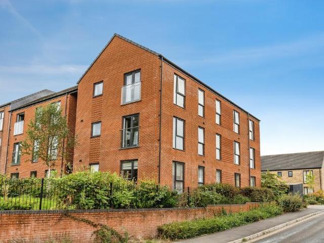 Flat for sale in Ashton Vale, Bristol