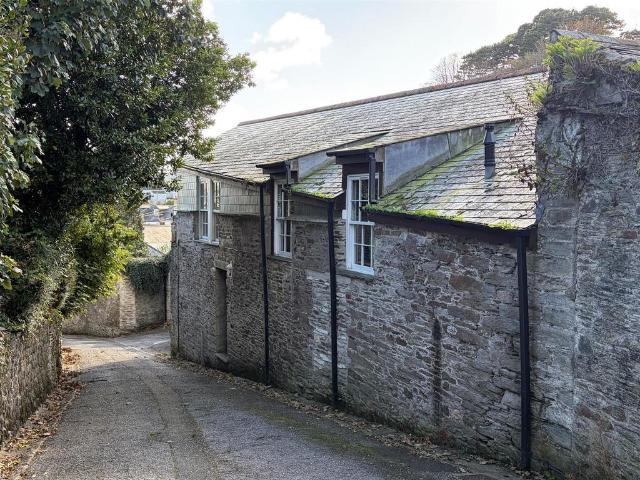 Flat for sale in Fowey, Cornwall