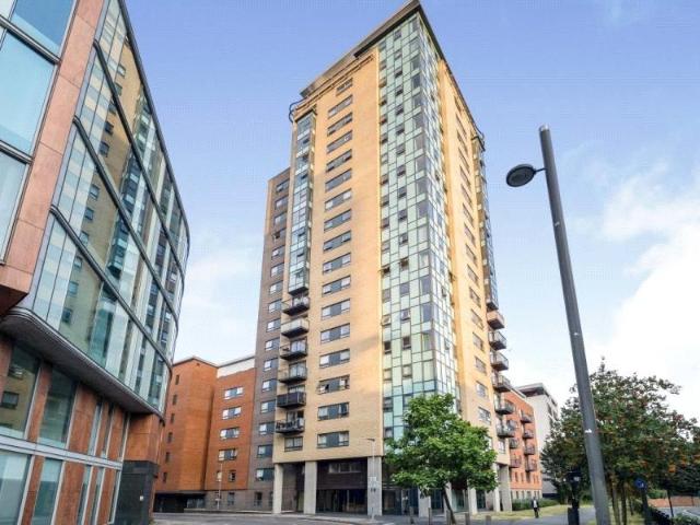 Flat for sale in Stratford Marsh, Greater London