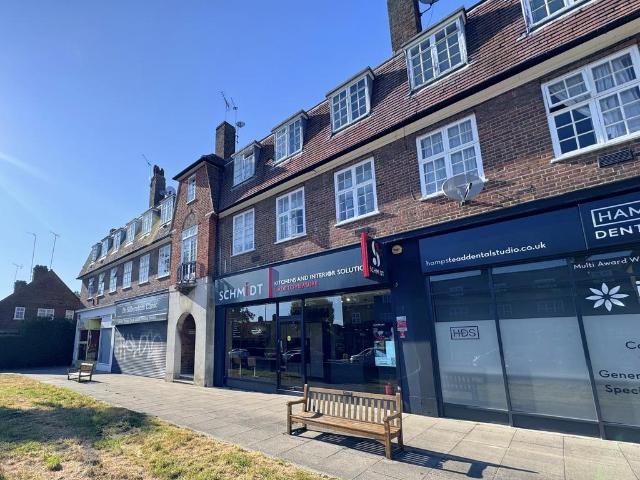 Flat for sale in Hampstead Garden Suburb, Greater London