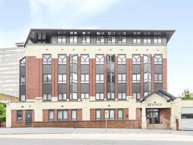 Flat for sale in Easthampstead, Bracknell