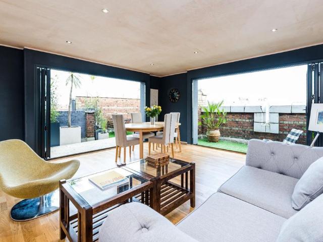 Flat for sale in London Borough of Tower Hamlets, Greater London