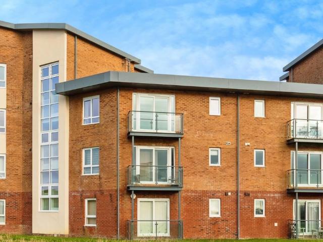 Flat for sale in Seaside, Llanelli