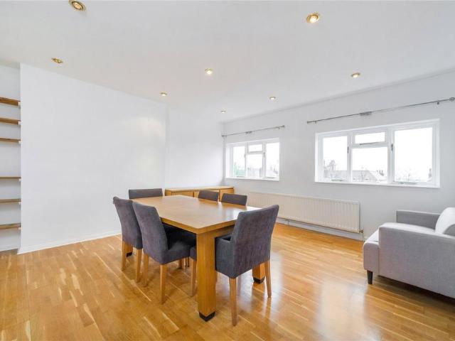 Flat for sale in West Hampstead, Greater London