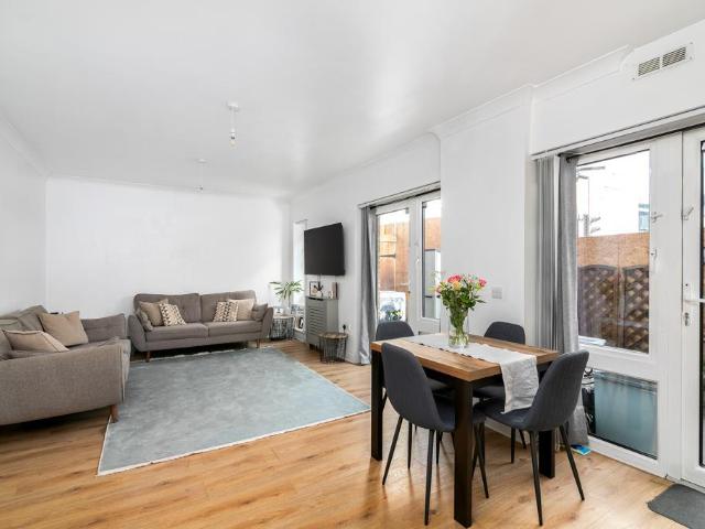 Flat for sale in Greater London