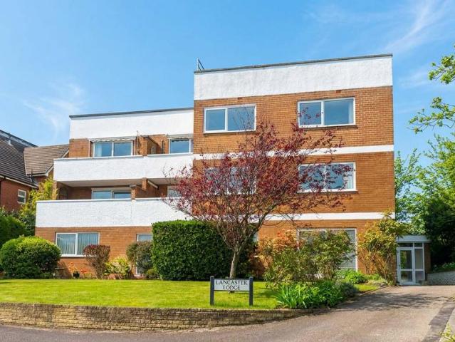Flat for sale in Southport, Sefton
