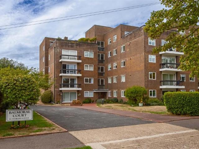 Flat for sale in West Worthing, Worthing