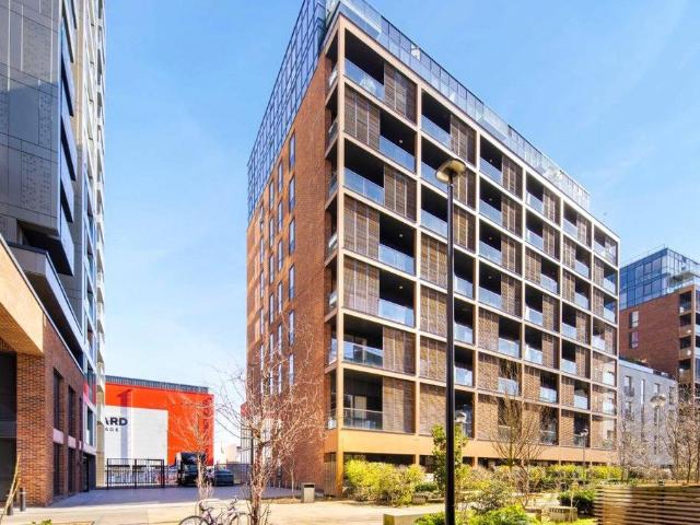 Flat for sale in Bromley-by-Bow, Poplar Grove