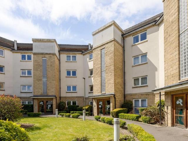 Flat for sale in Chesser, Stenhouse