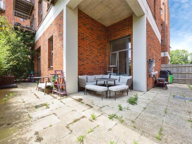 Flat for sale in Guildford Park, Westborough