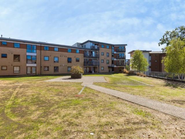 Flat for sale in Three Bridges, Glynde