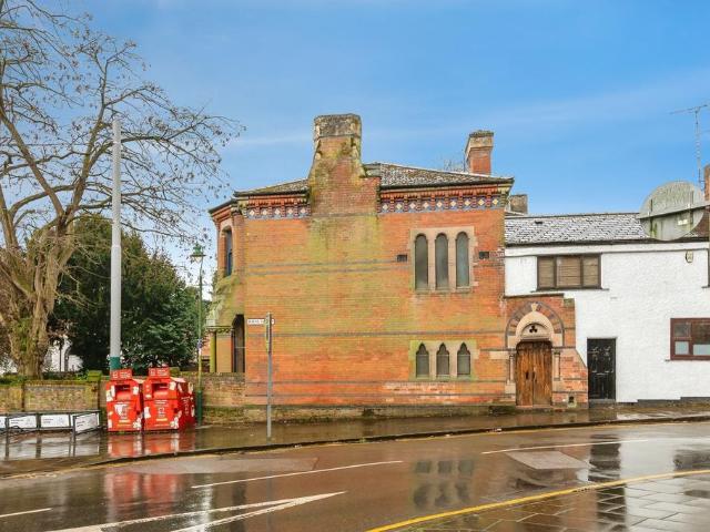 Flat for sale in Hyson Green, Haddon