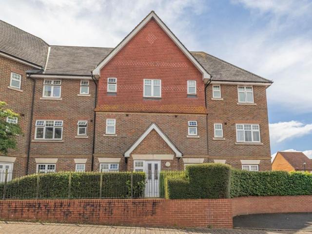 Flat for sale in Bridgefield, Kent