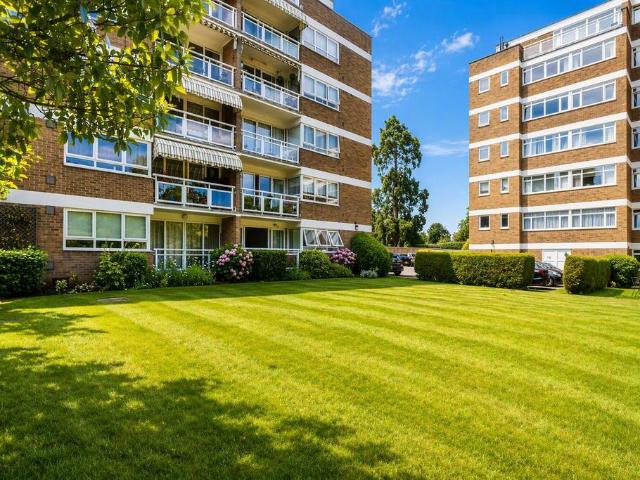 Flat for sale in Golden Valley, Gloucestershire