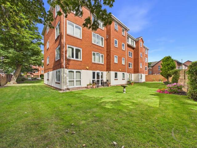 Flat for sale in Westoe, South Shields