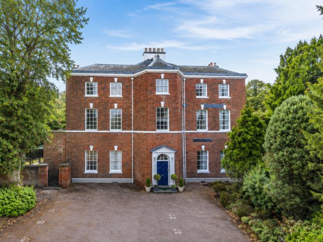 Flat for sale in Lichfield, Boley Park