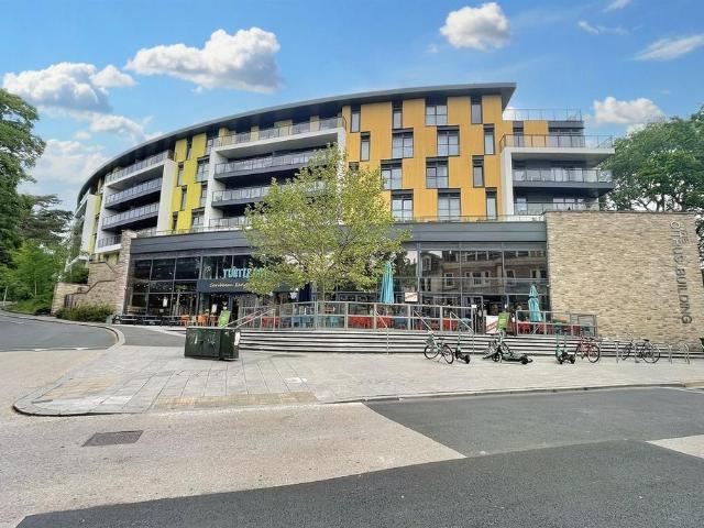 Flat for sale in West Cliff, Bournemouth