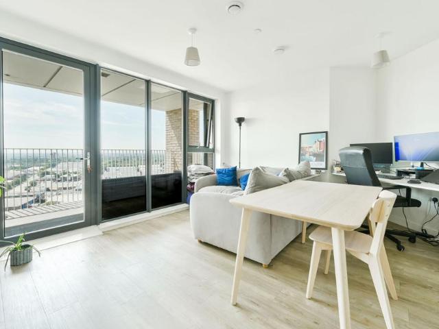 Flat for sale in Alperton, Greater London