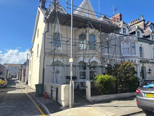 Flat for sale in Llandudno, Wales