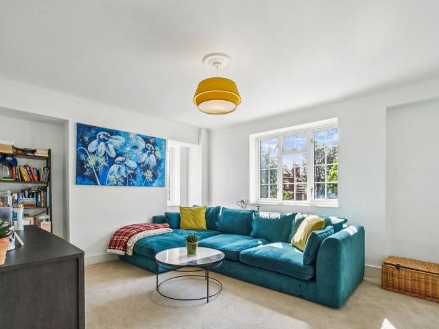 Flat for sale in Hammersmith, Greater London