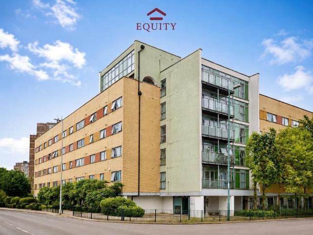 Flat for sale in Greater London