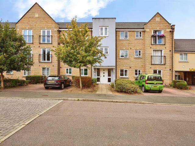 Flat for sale in Huntingdon, Cambridgeshire