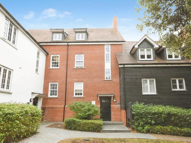 Flat for sale in Great Baddow, Chelmsford