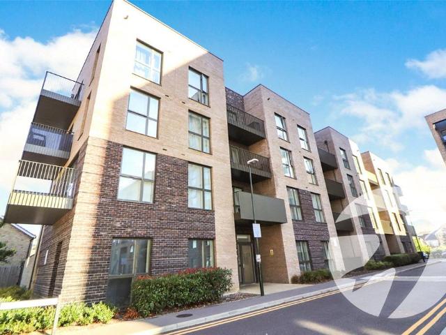 Flat for sale in London Borough of Bexley, Greater London