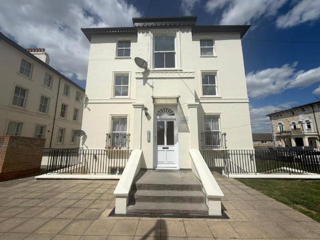 Flat for sale in Hamerton, Kent