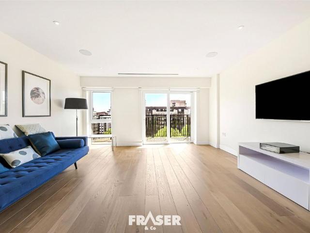 Flat for sale in Colindale, Greater London