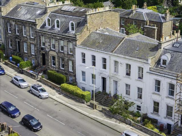 Flat for sale in West End, Scotland